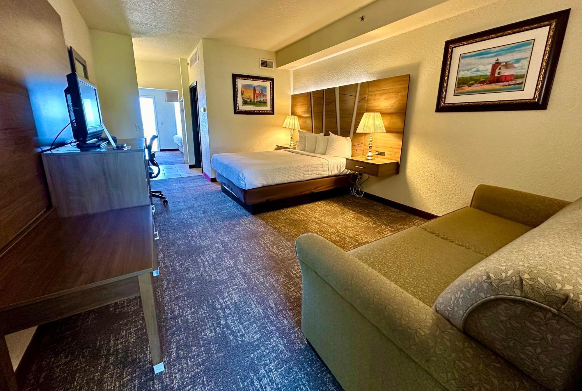 Mackinaw Beach And Bay Inn & Suites Mackinaw City Exteriör bild
